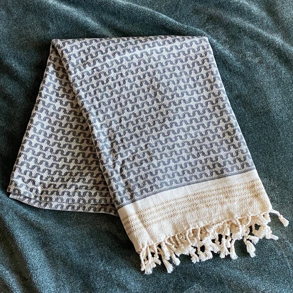 Sand Cloud Patterned Turkish Beach Towel